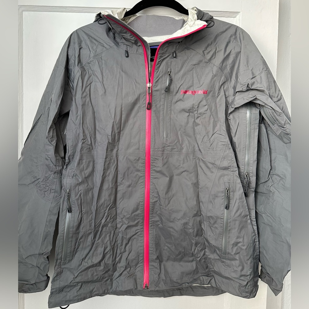 Patagonia women’s raincoat, size M